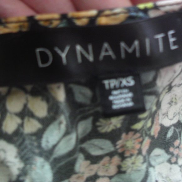 *SOLD* Dynamite Ladies Wrap Style Summer Dress With Matching Belt Sz XS - Picture 2 of 3